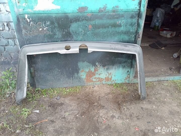 Бампер Мерседес 126