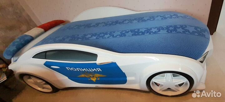 Детская кровать машинка