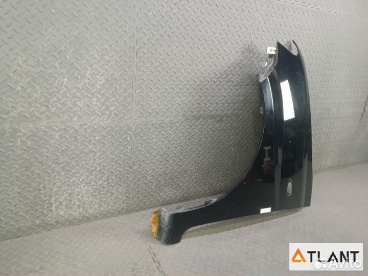 Крыло переднее левое mitsubishi toppo