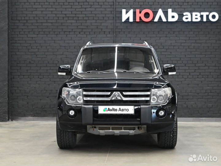 Mitsubishi Pajero 3.2 AT, 2011, 284 346 км