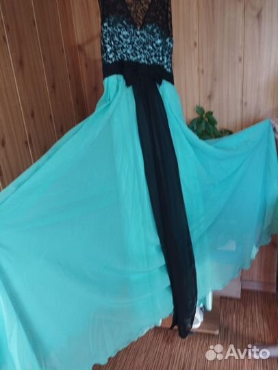 Нарядное платье