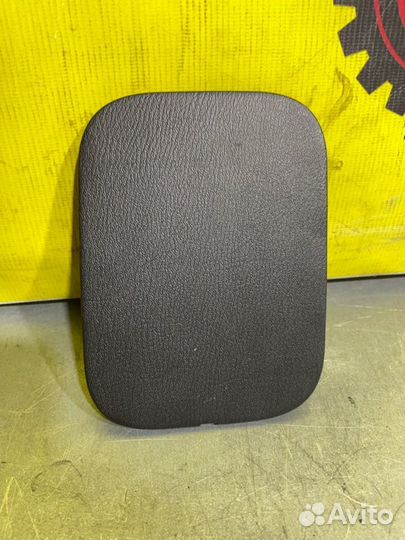 Заглушка багажника левая Nissan Patrol Y62 5.6