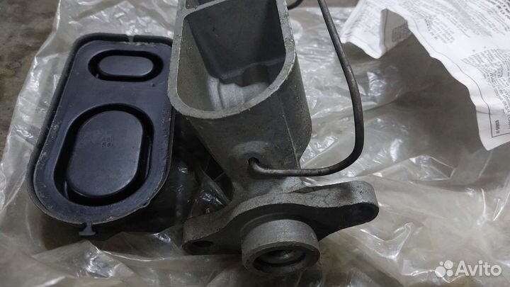 Главный тормозной цилиндр Ford 1983-87