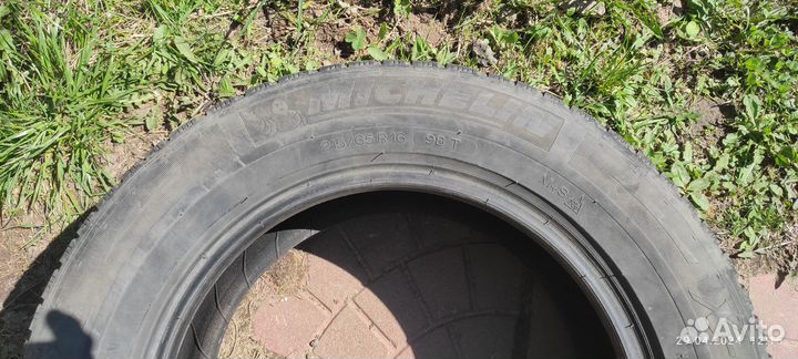Michelin X-Ice North 215/65 R16