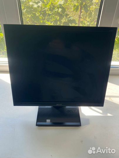 Монитор 19 дюймов