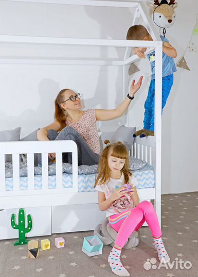 Кровать односпальная детская