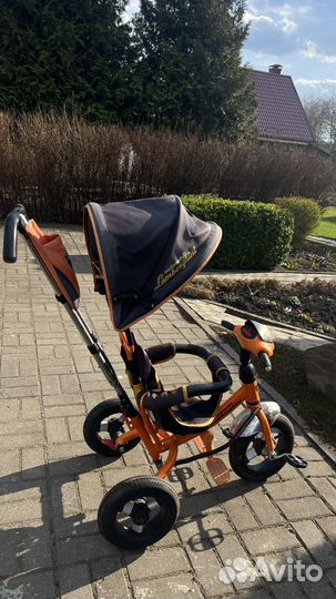 Детский велосипед с ручкой