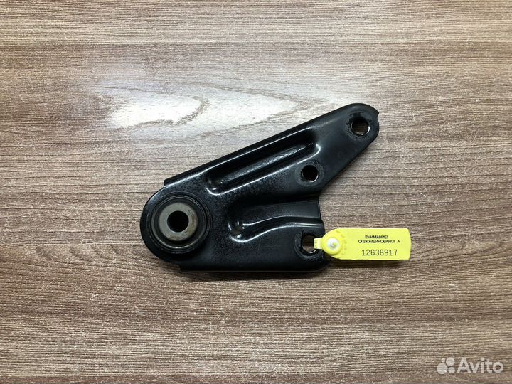 Кронштейн опоры двигателя Mazda 3 BK 2002-2008