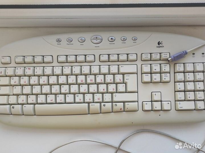 Клавиатура и мышка оптическая фирмы Logitech