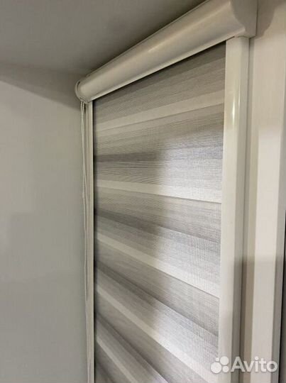 Рулонные шторы зебра в коробе N7049