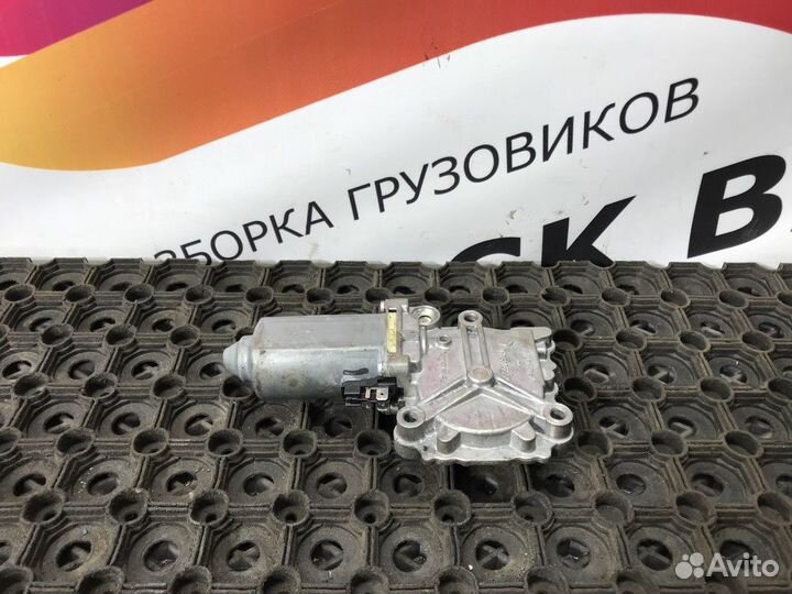 Моторчик стеклоподъемника правый