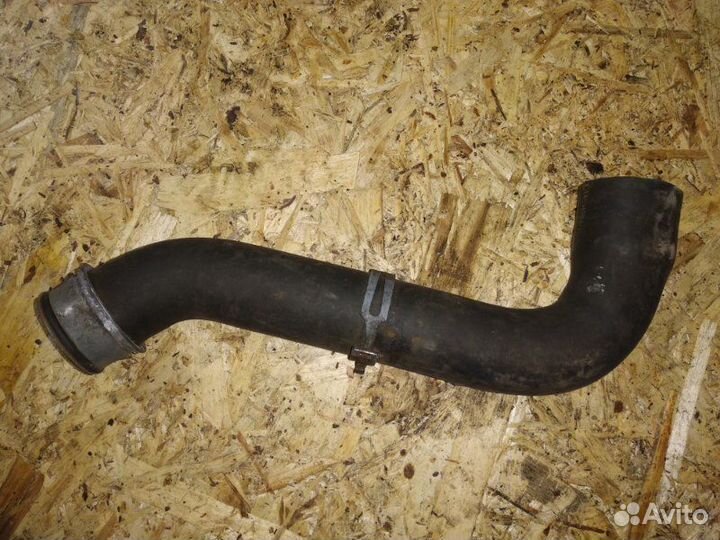 Патрубок системы охлаждения Mercedes Vito W639 2.2