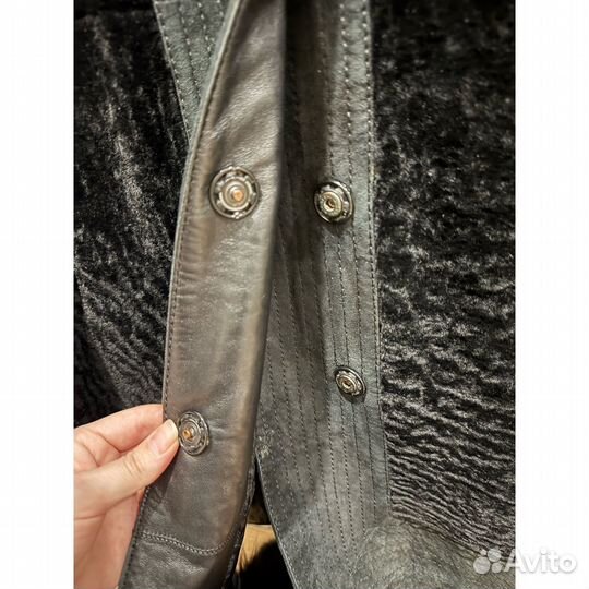 Шуба мутоновая с капюшоном