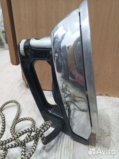 Продам утюг
