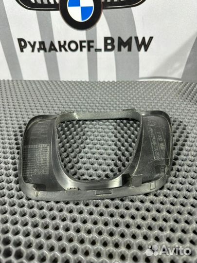 Заглушка бампера задняя правая Bmw X5 E53 M54B30