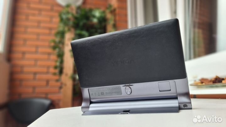 Планшет с проектором Lenovo yoga tab 3 pro