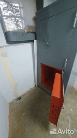 Сейф банковский