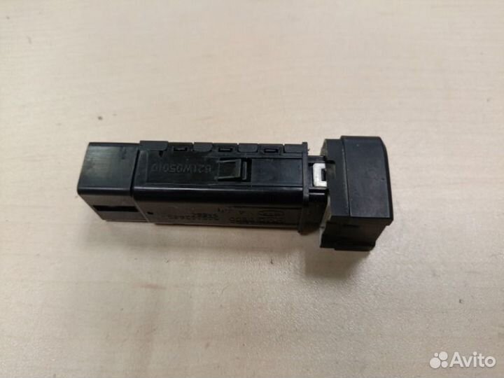 Кнопка переключения экономичного режима Kia