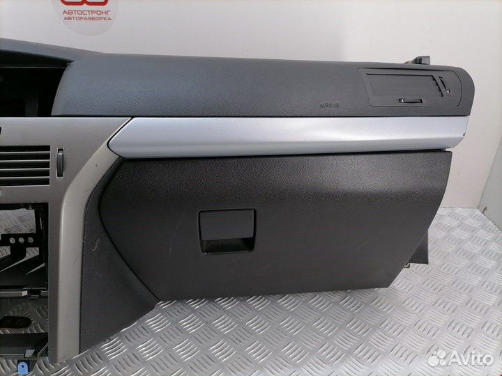 Торпедо (панель передняя) для Opel Astra H