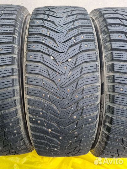 Kumho WinterCraft Ice WI31 215/60 R16