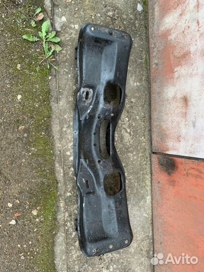 Балка подвески передняя Subaru Impreza GC 2.0