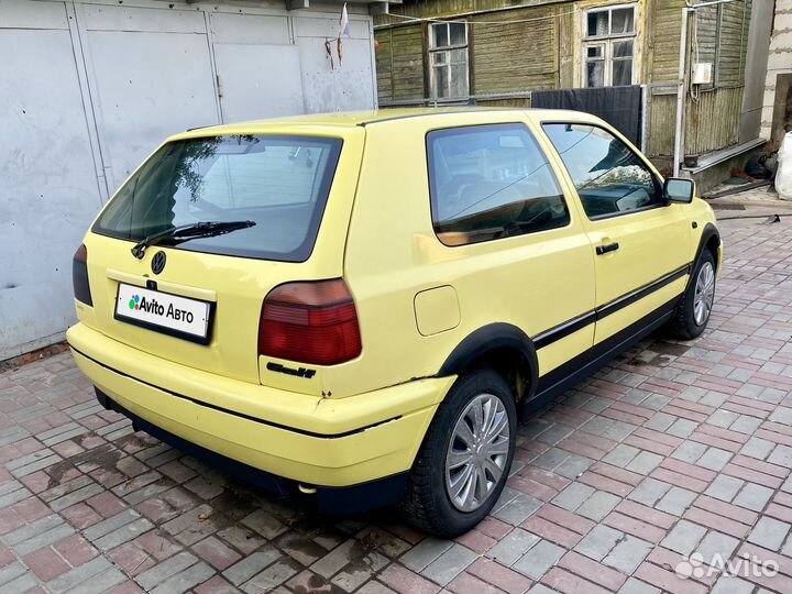 Volkswagen Golf 1.4 МТ, 1997, 300 000 км