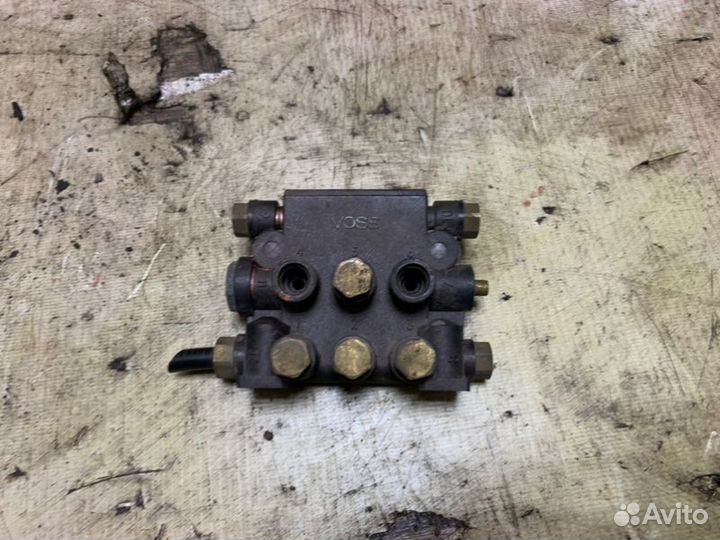 Распределитель пневмо Daf Cf 85 грузовой тягач