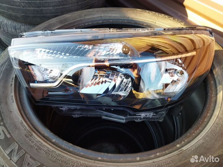 Фара передняя левая на LADA vesta 2шт