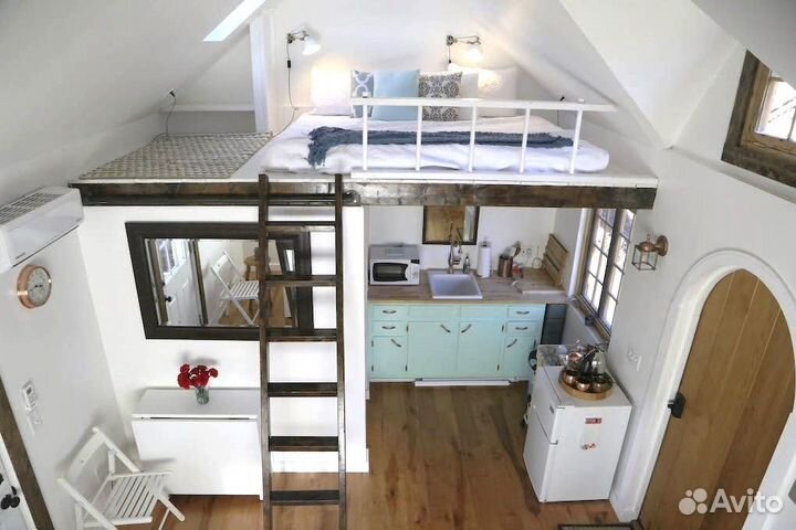 Мезонин, антресольный этаж из металла для квартиры