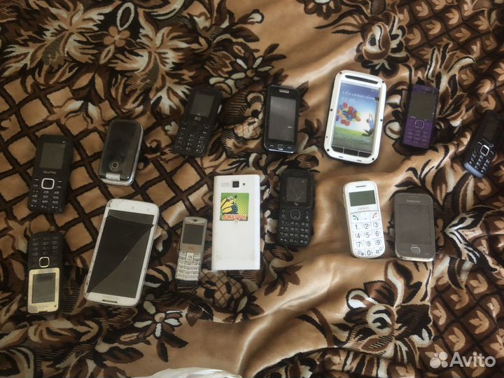 Samsung B2100
