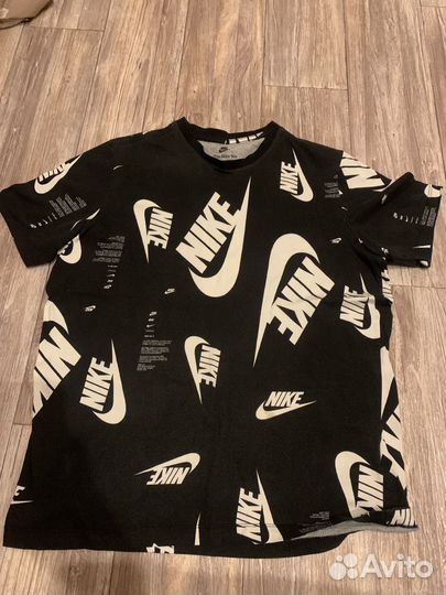 Футболка Nike Sportswear
