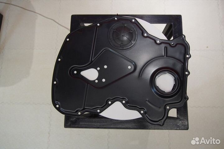 Крышка двигателя / крышка цепи грм Ford Transit