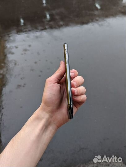 iPhone X, 64 ГБ