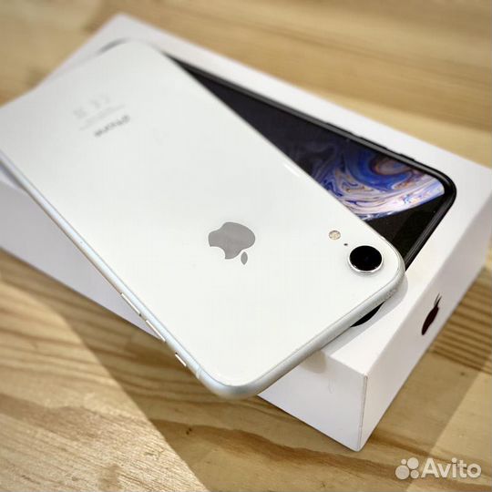 Телефон iPhone XR 128