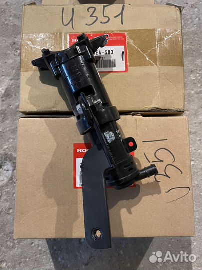 Форсунки омывателя фар Honda Accord