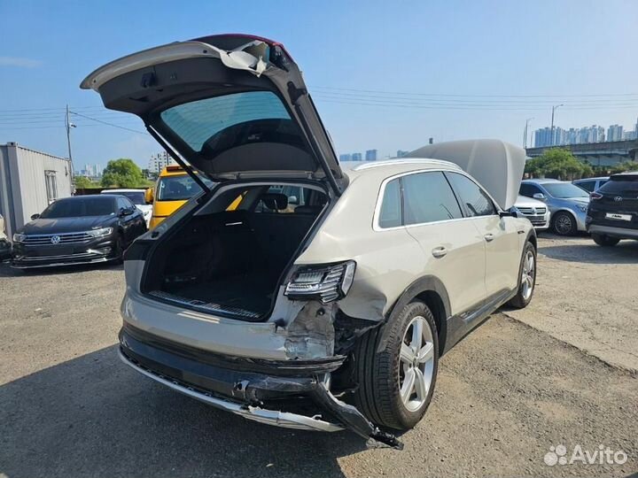 Audi e-tron Sportback AT, 2021, битый, 60 580 км
