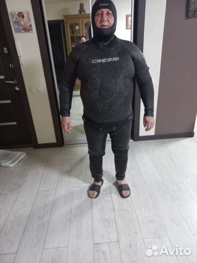 Неопреновый костюм для подводной охоты дайвенга