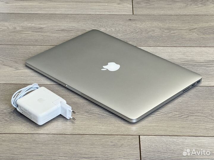 Apple MacBook Pro Retina 15-inch (Mid 2015) 4-core