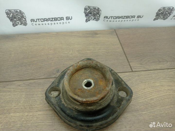 Опора стойки задняя левая Kia Cerato 1 седан G4FC