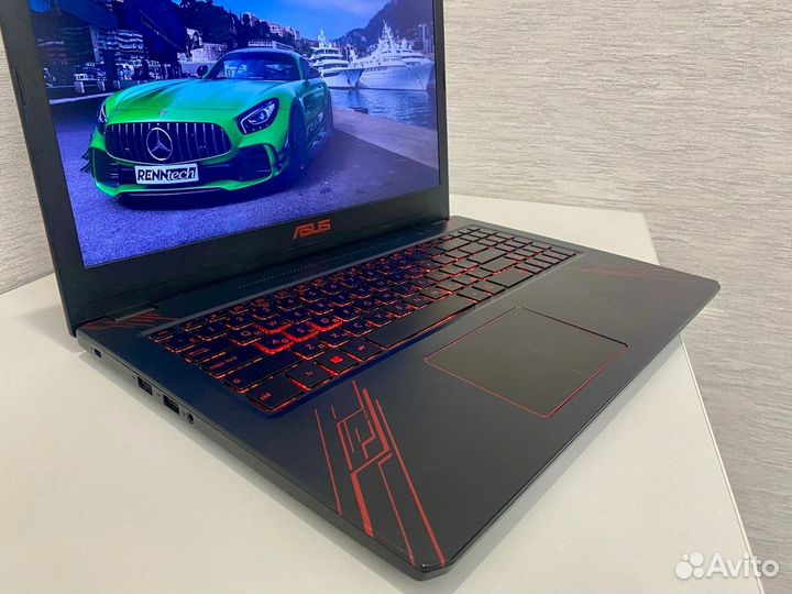 Asus i5-8250u/GTX 1050/16 GB DDR4/SSD+HDD