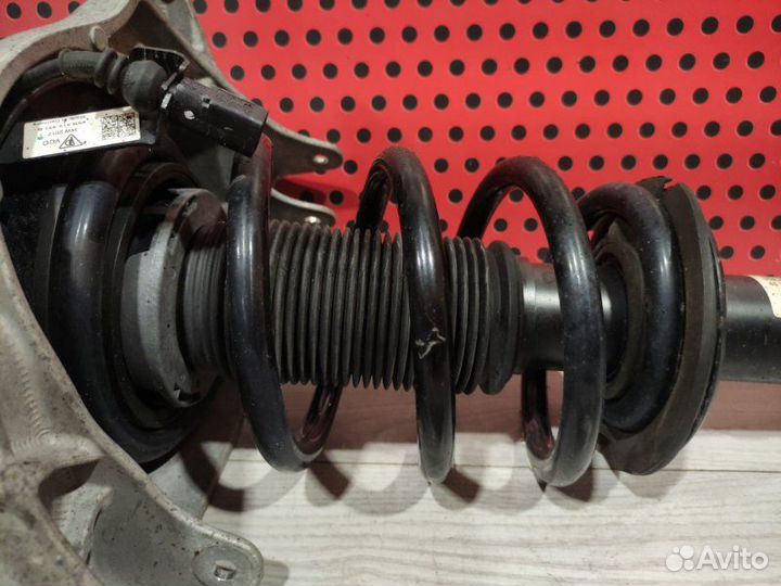 Амортизатор передний правый Porsche Macan 95B 2017