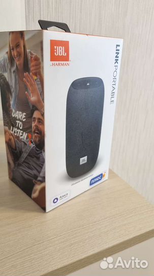 Умная колонка JBL Link portable с алисой