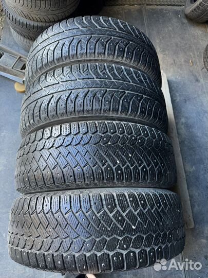Continental ContiIceContact 235/65 R17