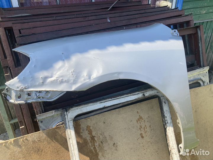 Крыло переднее левое toyota corolla 120