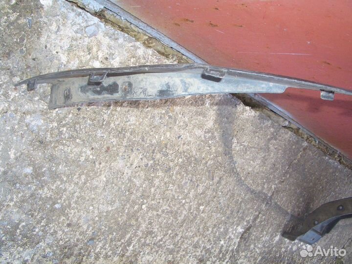 Накладка переднего крыла Форд Эксплорер с 10