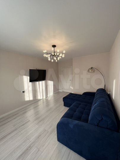 2-к. квартира, 64,3 м², 1/10 эт.