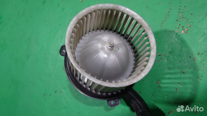 Б/У Б/У Мотор печки L200/5 mitsubishi L200