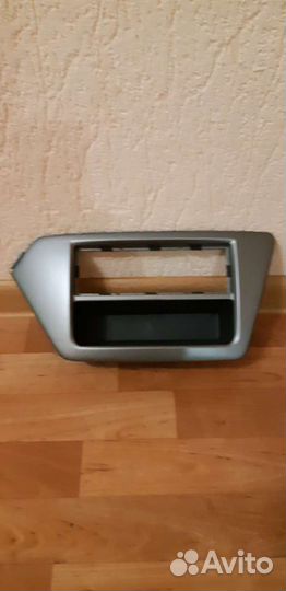 Рамка штатная Киа Рио 3