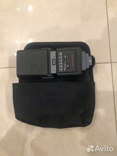 Canon 450d kit + вспышка Sigma EF 610