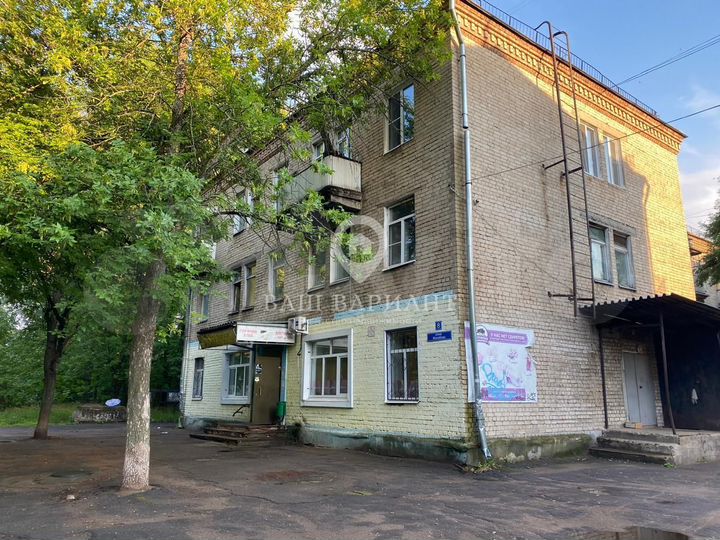 Комната 28,4 м² в 2-к., 1/3 эт.